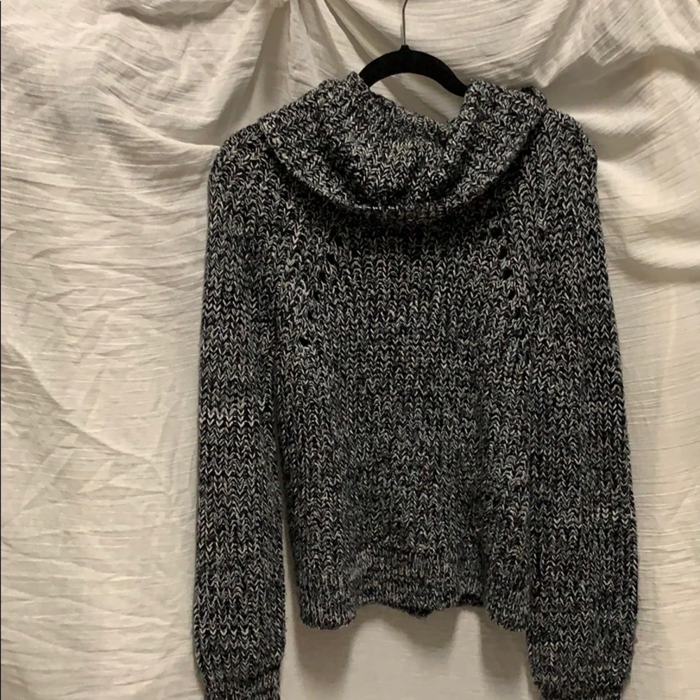 Kendall & Kylie black and white cowl neck sweater